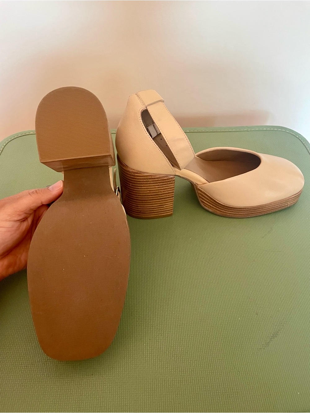 Seychelles Gleaming Heels Tan Ankle-Strap Platform Pumps | Size 10 - Picture 5 of 6
